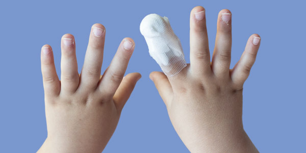 забинтованный-детский-палец